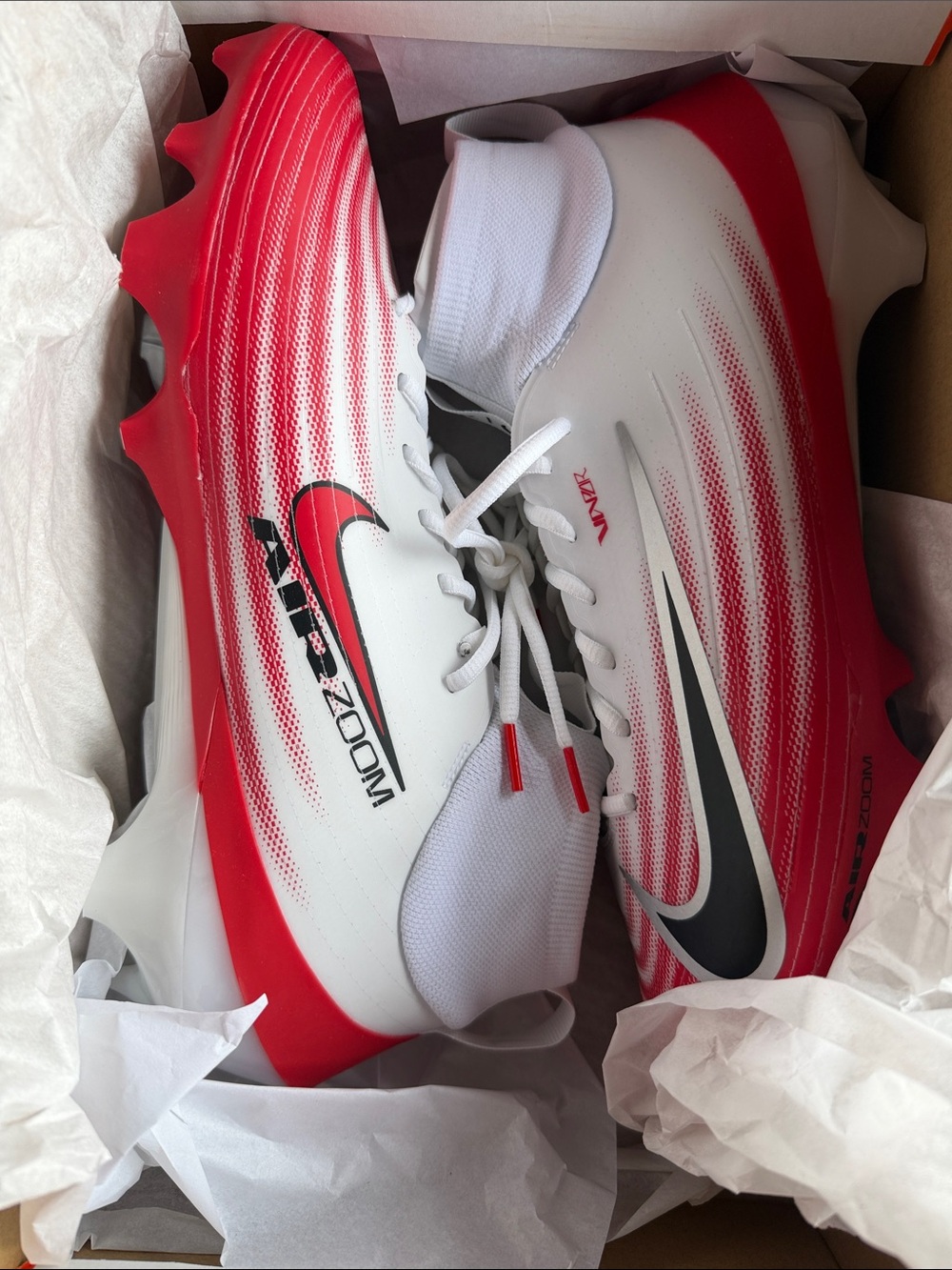 Nike White & Red Air Zoom  Cleats